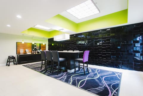 Palacio Royale Inn Signature Inn in Houston