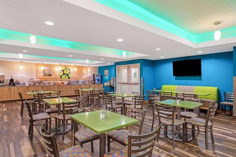La Quinta Inn & Suites by Wyndham Grand Forks Hotel in Grand Forks