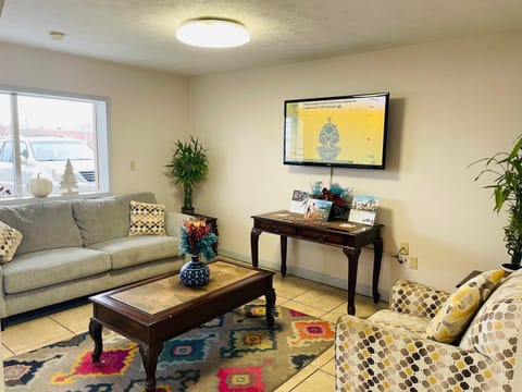 Travelodge by Wyndham Sellersburg / Louisville North Hotel in Clarksville