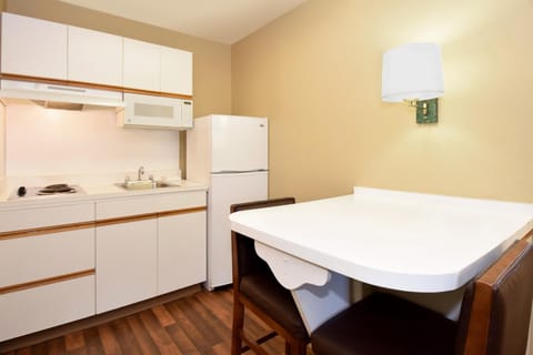 Extended Stay America Select Suites - Tampa - Brandon Hotel in Brandon