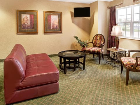 Microtel Inn & Suites by Wyndham Bellevue Hotel in Bellevue