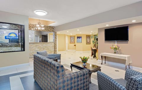 Days Inn by Wyndham Columbus Hotel in Columbus