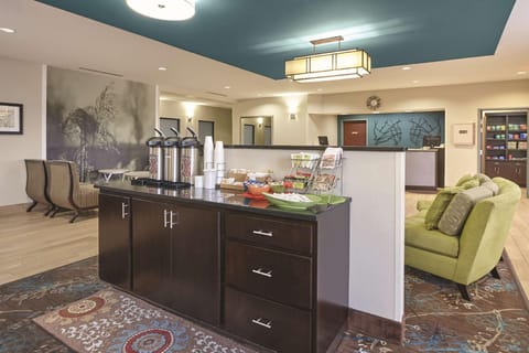 La Quinta Inn & Suites by Wyndham South Bend Hotel in South Bend