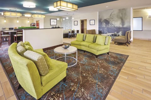 La Quinta Inn & Suites by Wyndham South Bend Hotel in South Bend