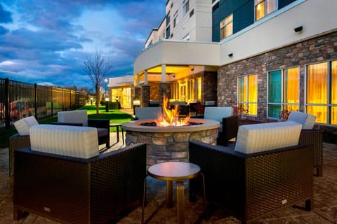 Courtyard by Marriott Schenectady at Mohawk Harbor Hotel in Schenectady