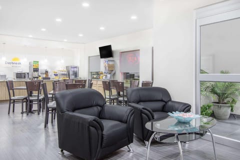 Econo Lodge Hotel in Bryan