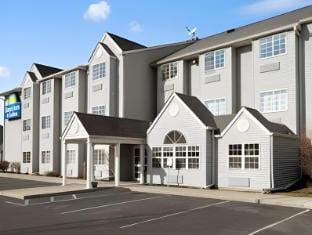 Days Inn & Suites by Wyndham Lafayette IN Hotel in Lafayette