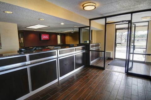 American Inn & Suites Bishop Airport Flint Hotel in Flint