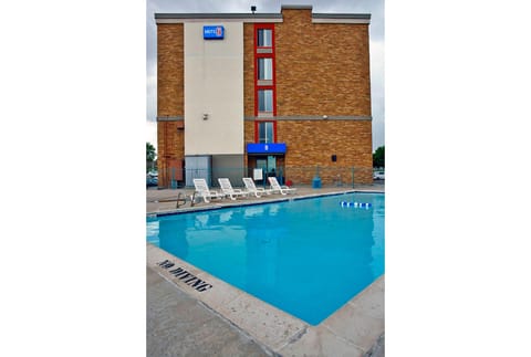 Motel 6 Greenwood Village, CO - Denver - South Tech Center Hotel in Greenwood Village