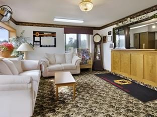 Super 8 By Wyndham Warner Robins Hotel in Warner Robins