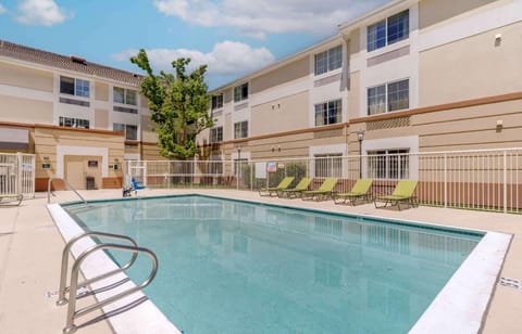 Extended Stay America Suites - Pleasanton - Chabot Dr. Hotel in Pleasanton