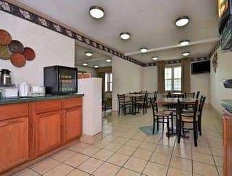 Super 8 Maumee/Toledo, OH Hotel in Maumee