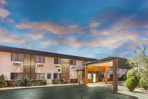 Super 8 By Wyndham Bourbonnais/Kankakee Area Hotel in Indiana