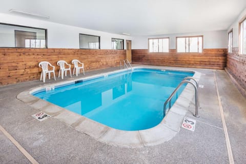 Super 8 By Wyndham Bourbonnais/Kankakee Area Hotel in Indiana