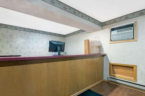 Super 8 By Wyndham Milbank Sd Hotel in South Dakota