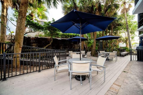 La Quinta Inn & Suites by Wyndham Cocoa Beach Oceanfront Hotel in Cocoa Beach