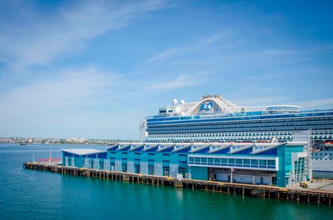 Travelodge by Wyndham San Diego SeaWorld Hotel in Point Loma