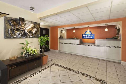 Days Inn & Suites by Wyndham Stevens Point Hotel in Stevens Point