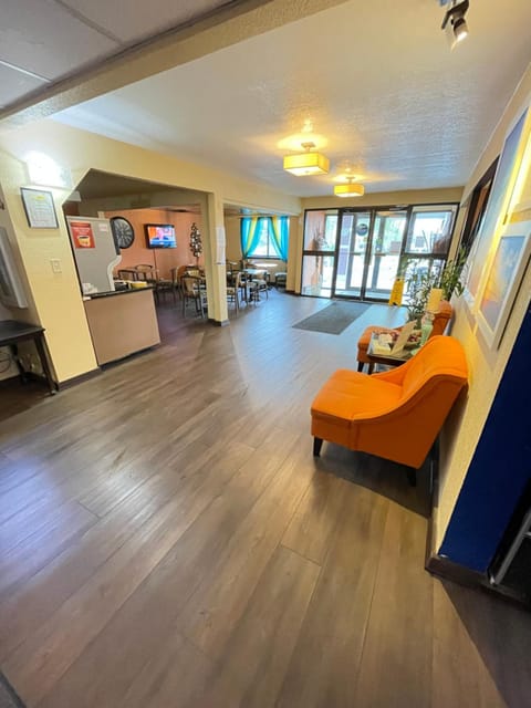 Days Inn & Suites by Wyndham Stevens Point Hotel in Stevens Point