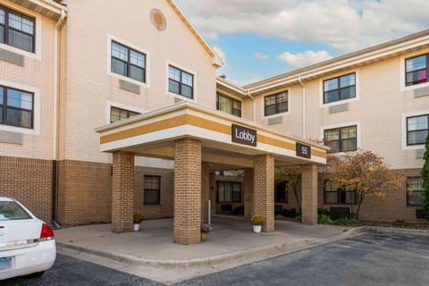 MainStay Suites Rochester South Mayo Clinic Hotel in Rochester