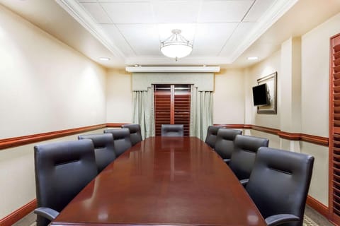 Meeting room(s)