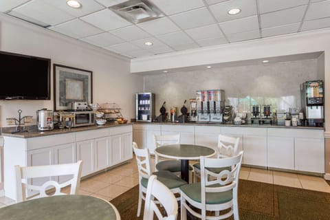 Extended Stay America Suites - Bristol Hotel in Bristol