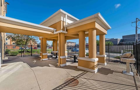 Extended Stay America Suites - Chicago - O'Hare - Allstate Arena Hotel in Rosemont