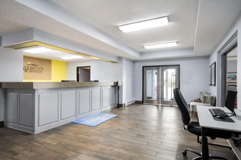 Baymont by Wyndham Marinette Hotel in Door County