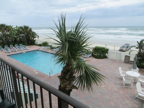 Days Inn by Wyndham Daytona Oceanfront Hotel in Daytona Beach Shores