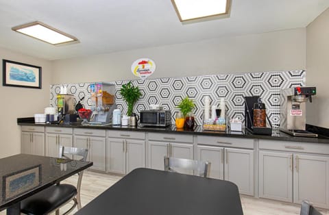 Super 8 By Wyndham Nashville West Hotel in Nashville