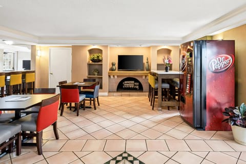 Econo Lodge Augusta North - Washington Road Hotel in Augusta