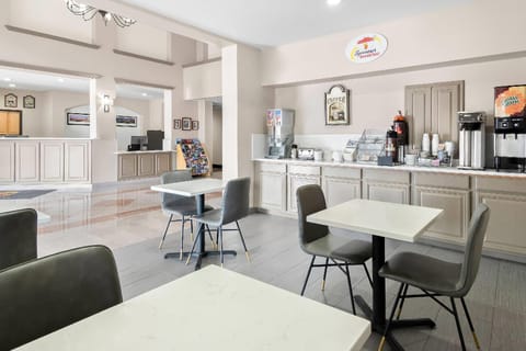 Super 8 by Wyndham Fort Worth Stockyards Hotel in Fort Worth