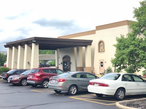 Knights Inn - Poe Avenue Dayton, OH Motel in Vandalia