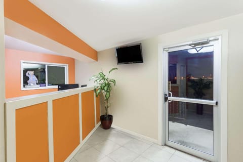 Travelodge by Wyndham Seymour Hotel in Indiana