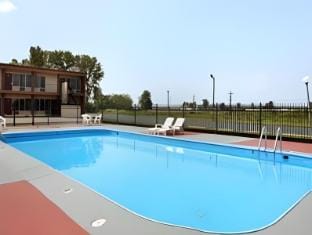 Travelodge by Wyndham Seymour Hotel in Indiana