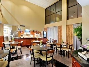 Holiday Inn Express Hotel & Suites Lawrenceville By IHG Hotel in Lawrenceville