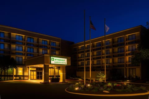 Wyndham Garden Schaumburg Chicago Northwest Hotel in Rolling Meadows