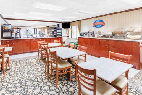 Baymont by Wyndham Kalamazoo West Hotel in Kalamazoo