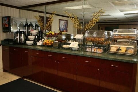 Baymont by Wyndham Kalamazoo West Hotel in Kalamazoo