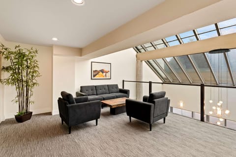 Hotel Feng, BW Signature Collection Hotel in Parksville