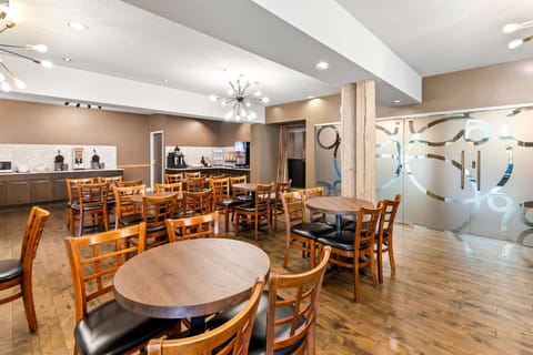 Hotel Feng, BW Signature Collection Hotel in Parksville