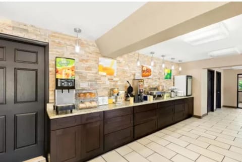 Quality Inn Middleburg Heights near Cleveland Airport Hotel in Middleburg Heights