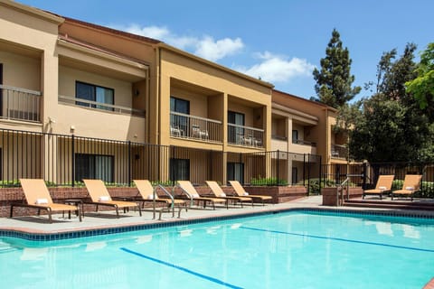 Courtyard by Marriott Pleasanton Hotel in Pleasanton