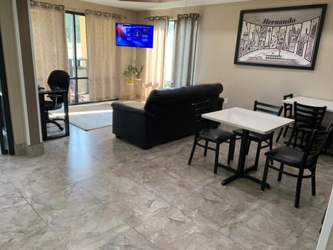 Super 8 by Wyndham Hernando Hotel in Mississippi