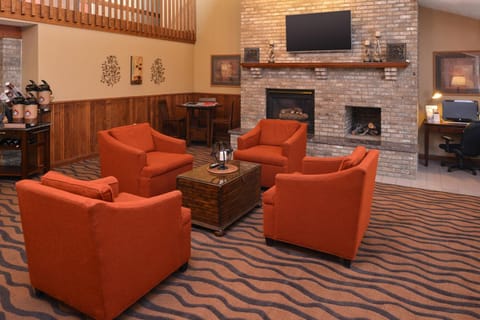 Shared lounge/TV area