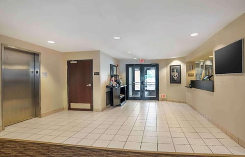 Extended Stay America Select Suites - New Orleans - Airport Hotel in Kenner