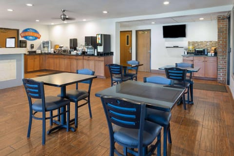 Baymont by Wyndham LaGrange Hotel in LaGrange