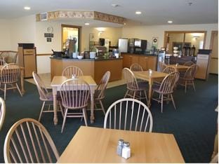 Country Inn & Suites by Radisson, Mason City, IA Hotel in Mason City