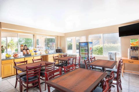 Days Inn by Wyndham Redwood City Hotel in Atherton