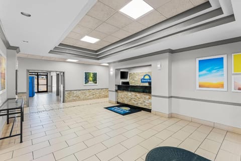 Days Inn & Suites by Wyndham Cedar Rapids Hotel in Cedar Rapids